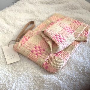 Wicker wristlet 7” x 11”